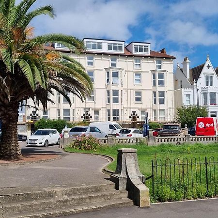 Southsea Escape - Coastal Holiday Apartment - 2 Double Bedrooms بورتسماوث المظهر الخارجي الصورة