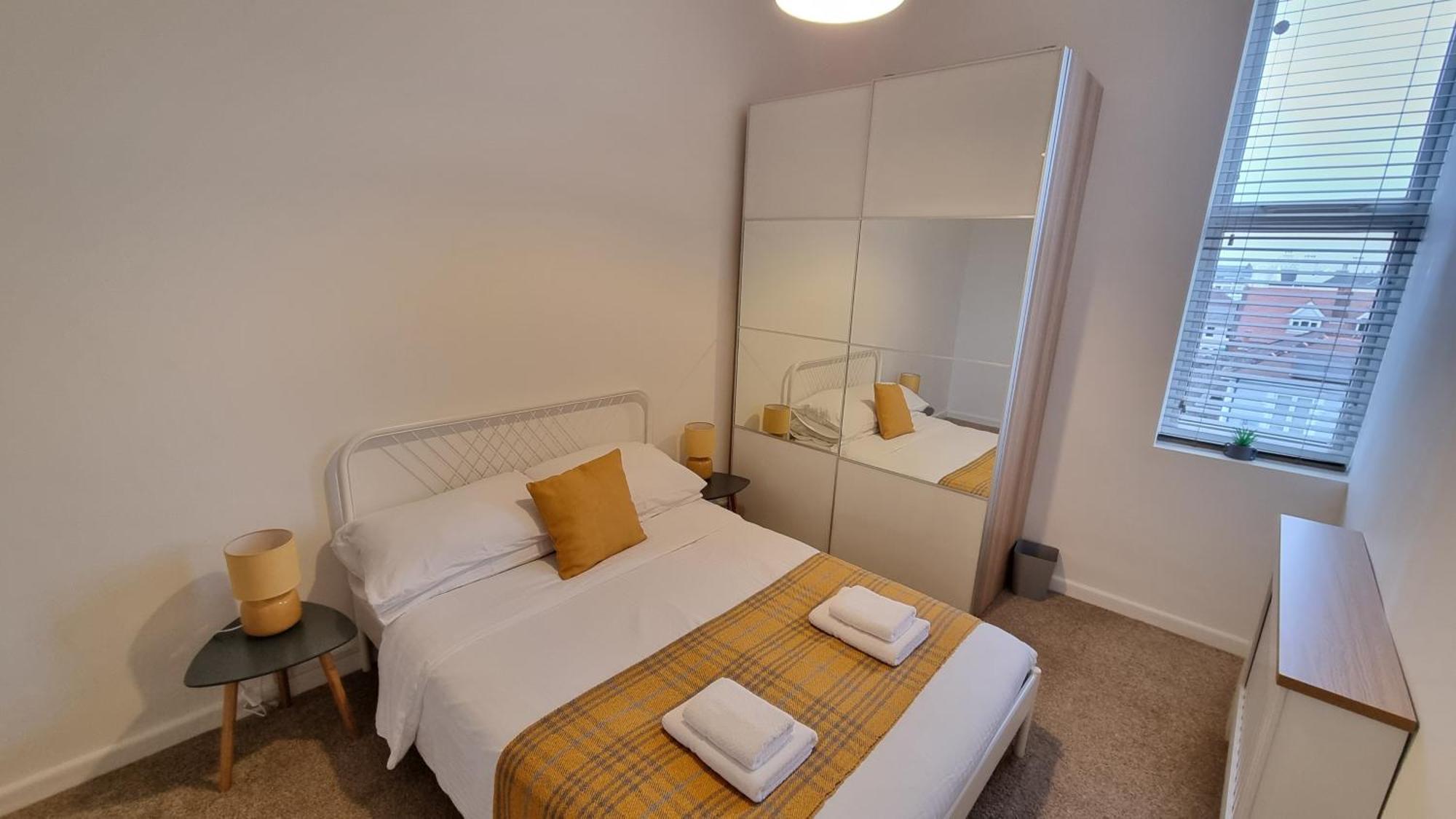 Southsea Escape - Coastal Holiday Apartment - 2 Double Bedrooms بورتسماوث المظهر الخارجي الصورة